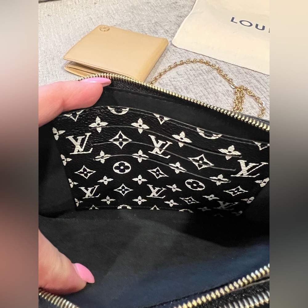 Louis Vuitton Giant Monogram Jungle Pochette Double Zip crossbody Bag🔥 - Picture 10 of 16